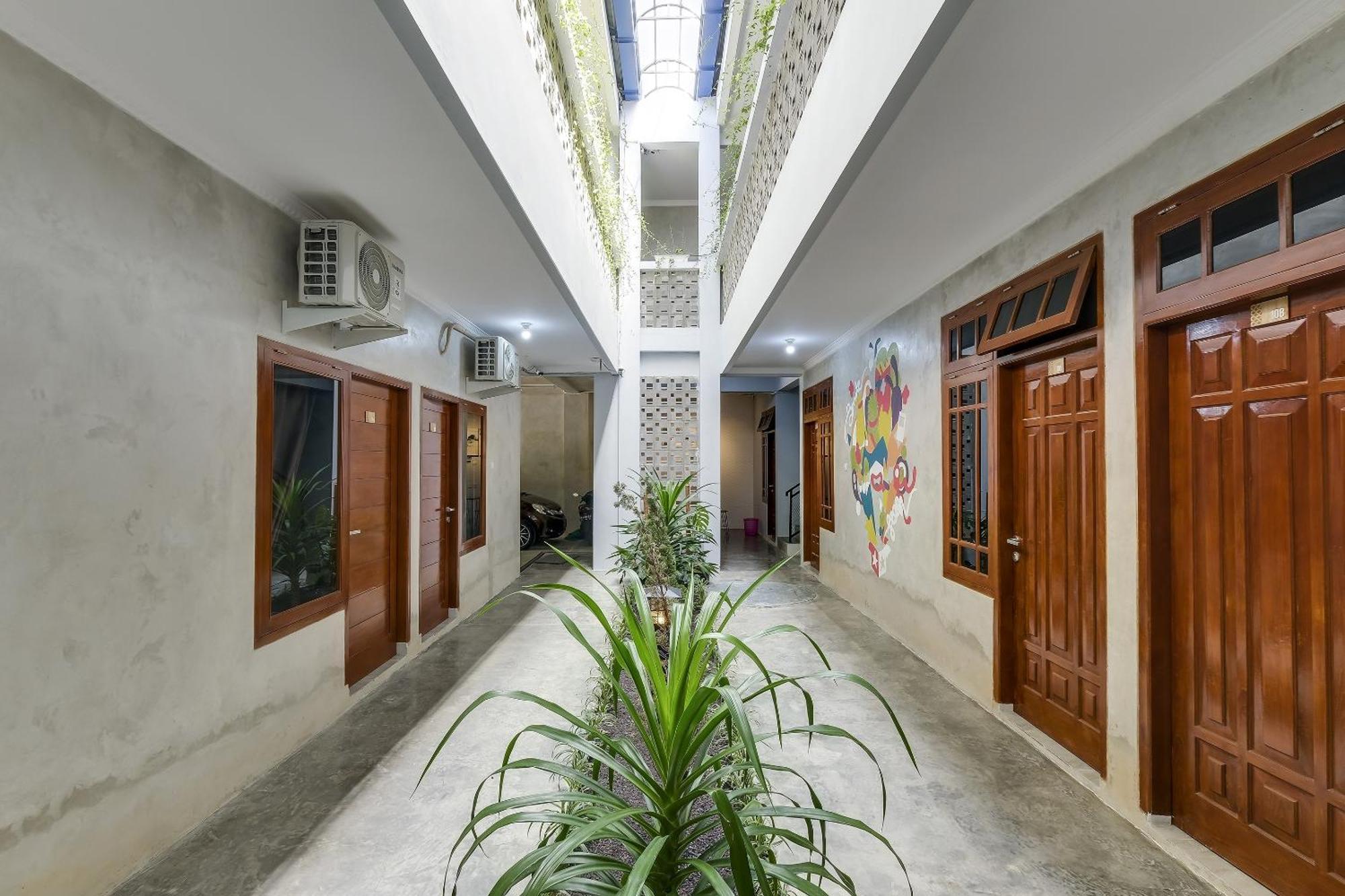 Super Oyo Capital O 90983 Harmony Easy Stay Maguwo Exterior foto